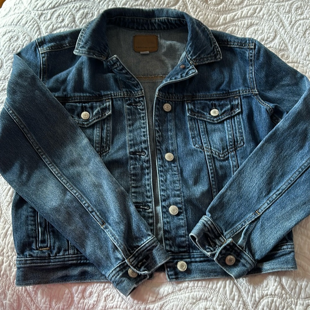 American Eagle Classic Denim Jacket Size Small